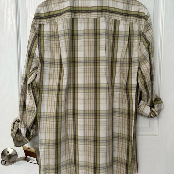 NWT Sonoma Men’s Long Sleeve Button Down shirt Size Medium - Picture 4 of 5